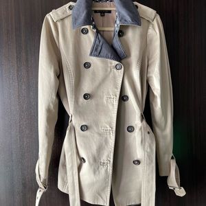 Brooks Brothers Double-Breasted Khaki Short Trench Water-Resistant.